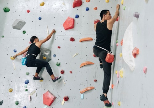 bouldering-couple-AIA-malaysia