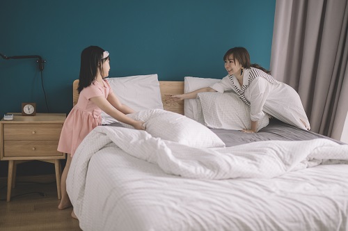 Cleaning Up Your Bedroom & Making Your Bed To Have A Qulaity Sleep Time - AIA Malaysia