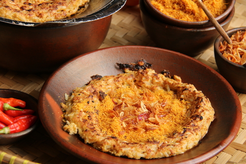 kerak-telor-aia-malaysia