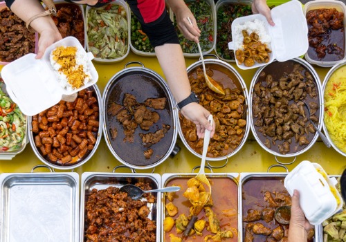 choosing-malaysian-food-at-kota-kinabalu