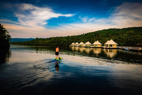 4 Rivers Floating Lodge