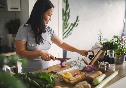 making-healthy-meal-woman-aia-malaysia
