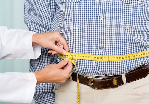 measuring-waist-size-aia-malaysia