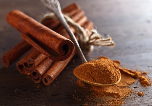 cinnamon-sticks-powder-table-aia-malaysia